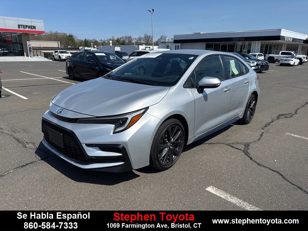 Used 2024 Toyota Corolla SE image 4