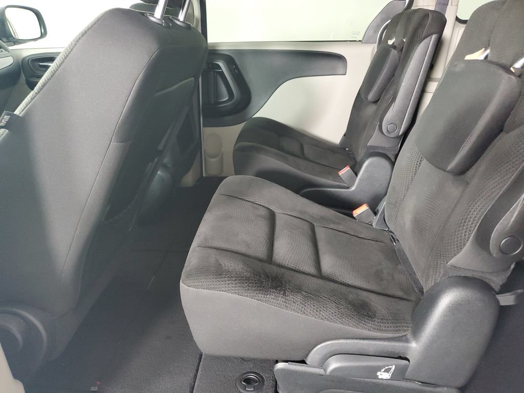 Used 2018 Dodge Grand Caravan SE w/ UConnect Hands-Free Group FWD image 13