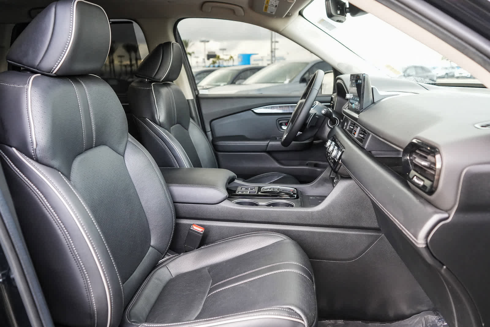 Used 2025 Honda Pilot Elite image 16