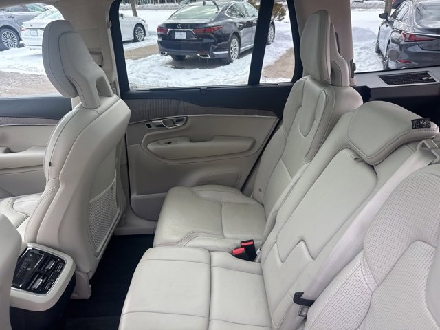 Used 2021 Volvo XC90 T6 Inscription w/ Lounge Package image 32