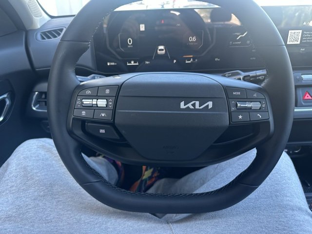 New 2025 Kia K4 EX image 37