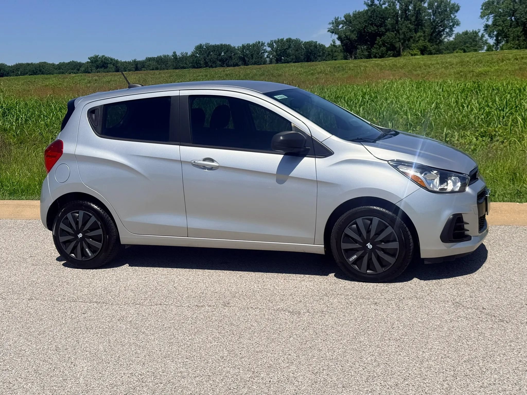 Used 2017 Chevrolet Spark LS FWD image 27