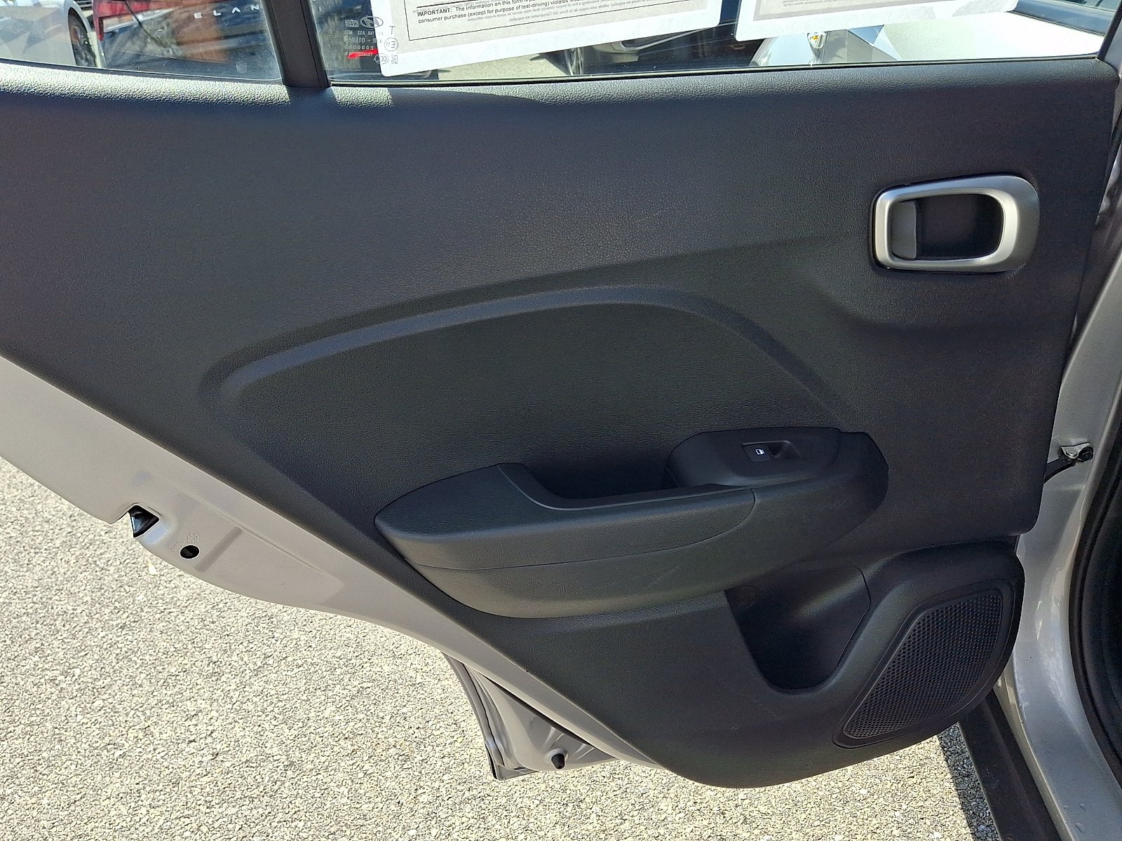 Certified 2025 Hyundai Venue SEL FWD image 13