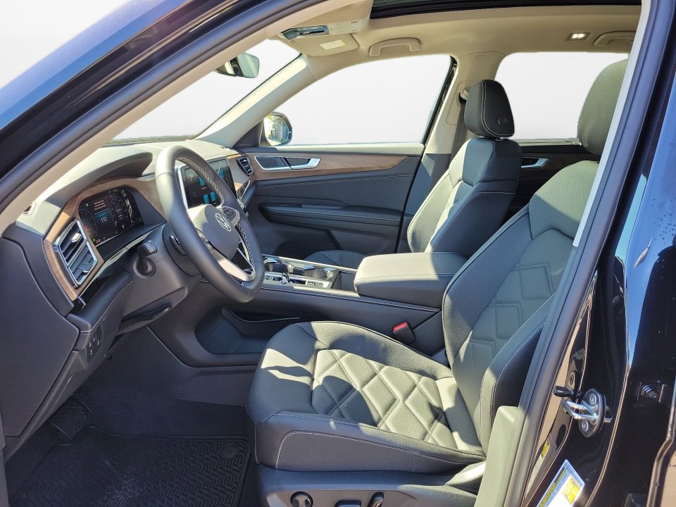 New 2026 Volkswagen Atlas SE image 9