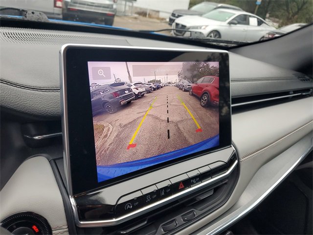 Used 2024 Jeep Compass Limited image 22