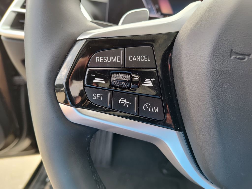 Used 2025 BMW 330i Sedan image 23