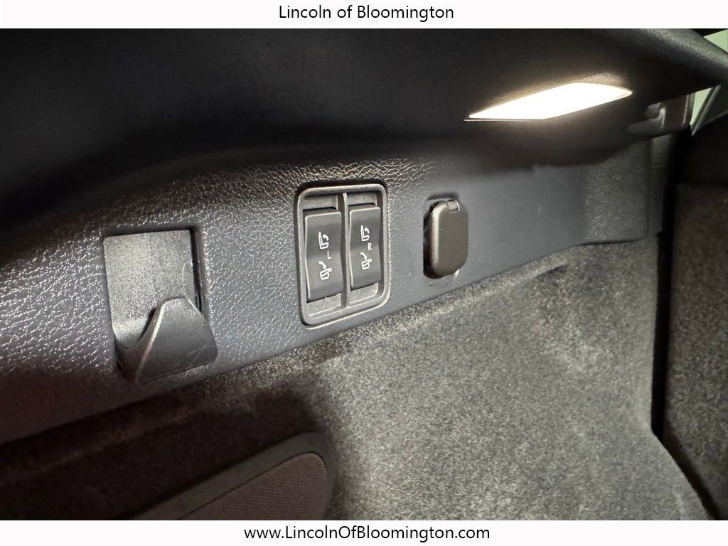 Used 2024 Lexus RX 450h AWD w/ Convenience Package image 32