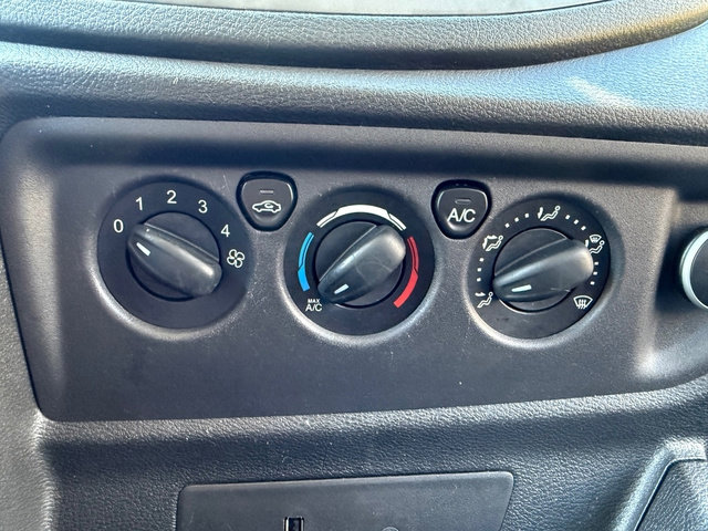 Used 2018 Ford Transit 150 XLT image 25