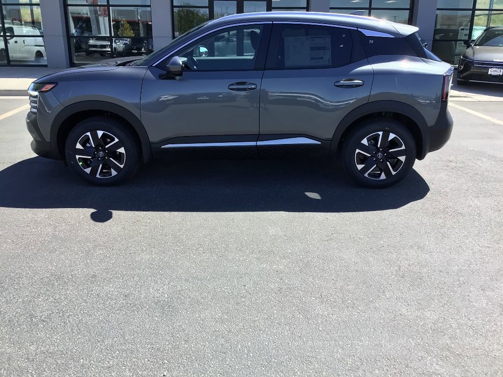 New 2025 Nissan Kicks SV w/ SV Premium Package image 3