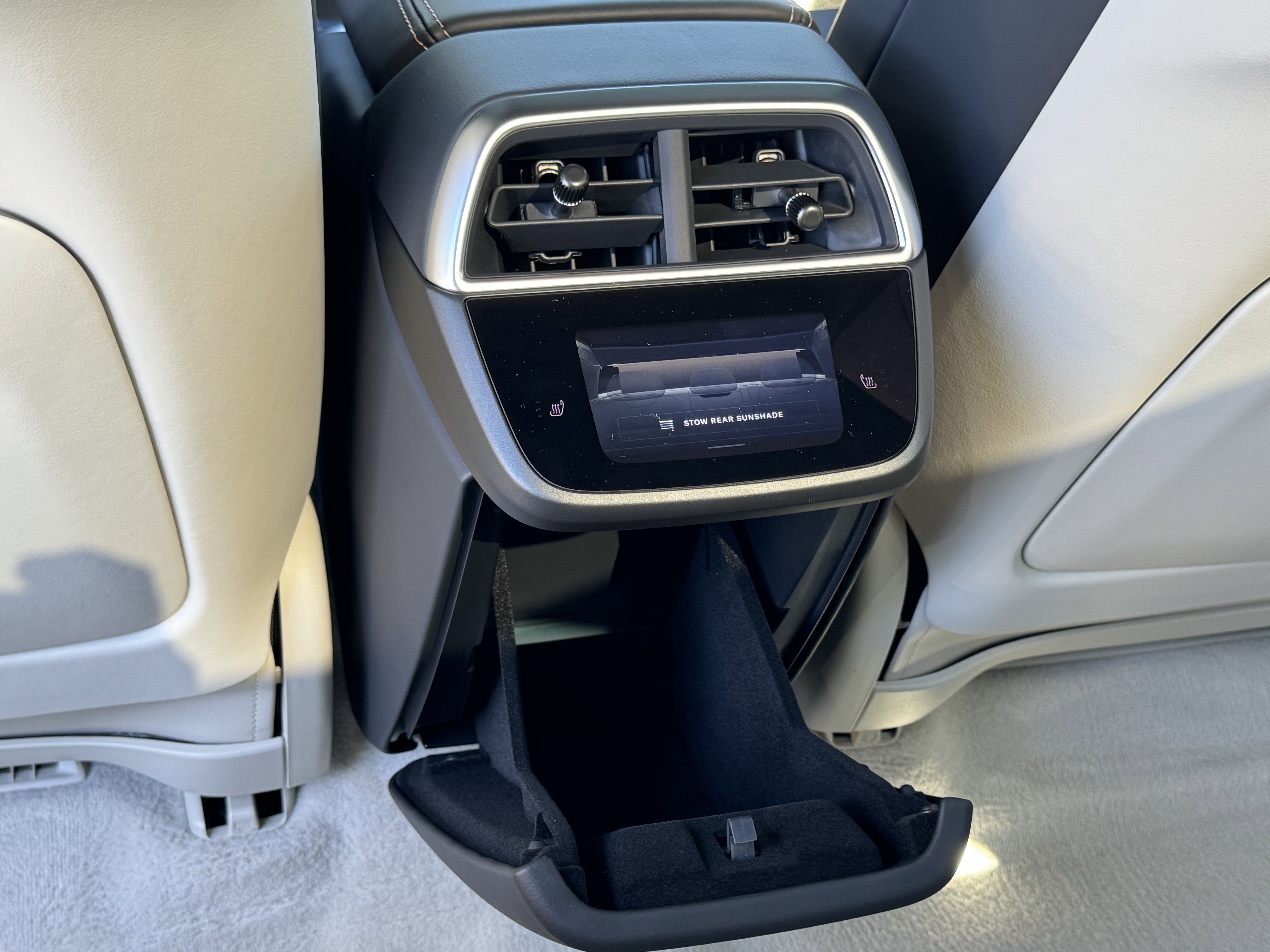 Used 2024 Lucid Air Touring image 38