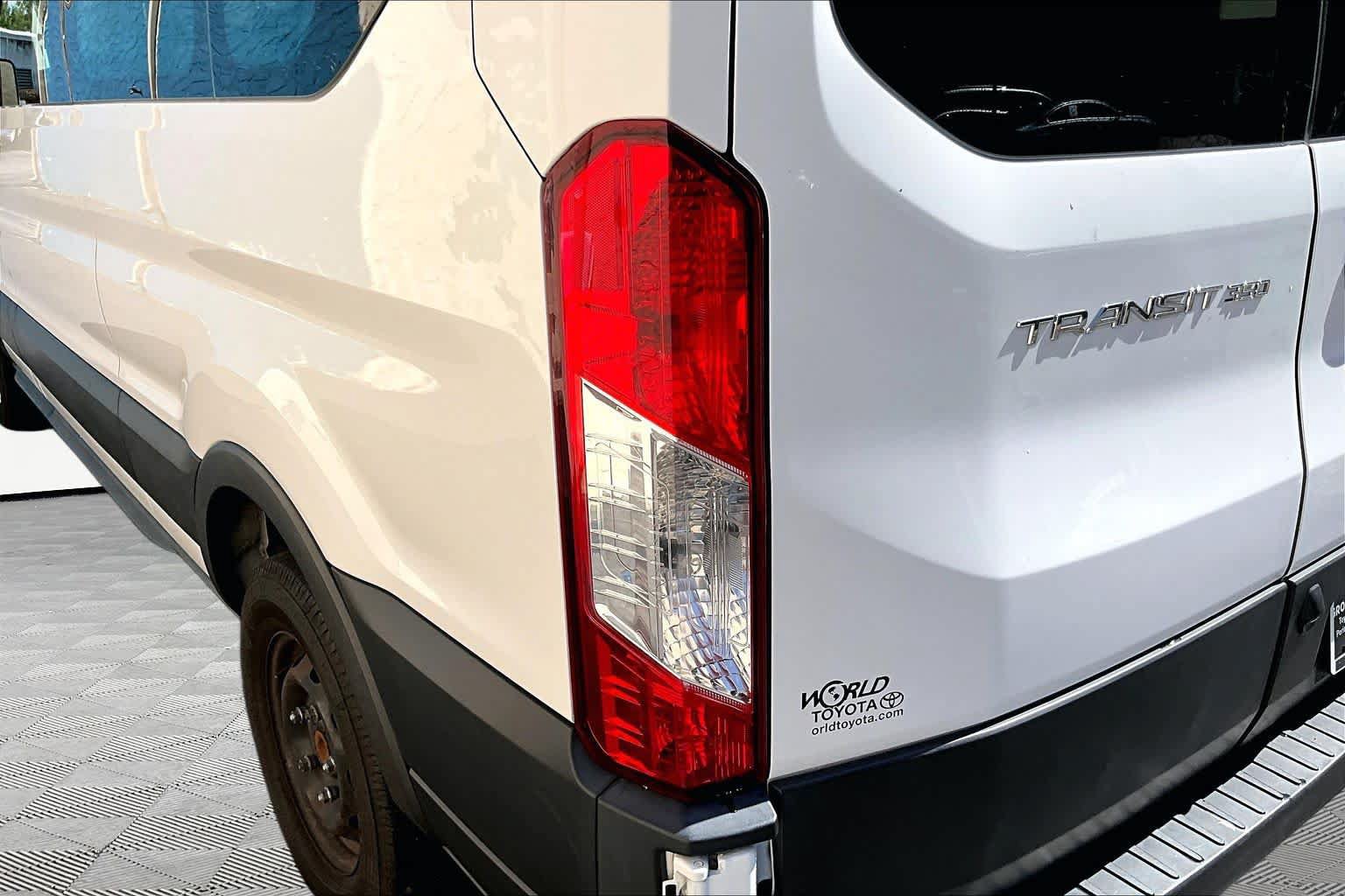 Used 2023 Ford Transit 350 XLT RWD image 29