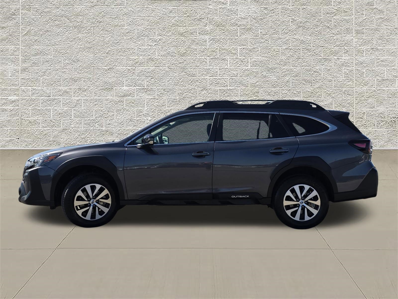 Certified 2025 Subaru Outback Premium w/ Popular Package #1 AWD/4WD image 4