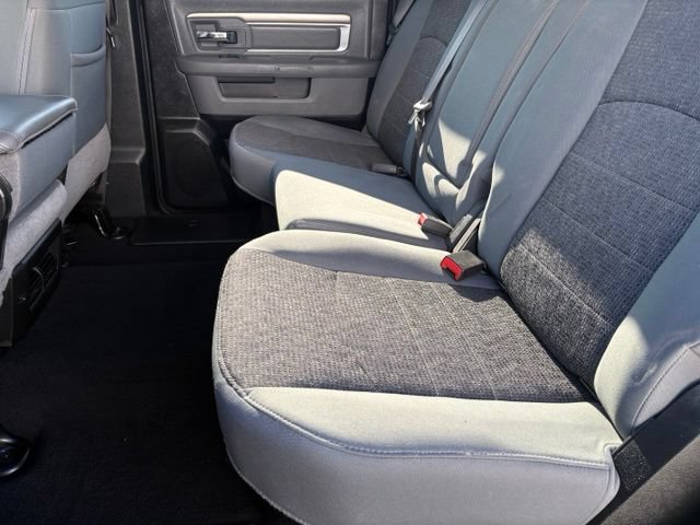 Used 2018 RAM 1500 Classic SLT w/ Luxury Group AWD/4WD image 11