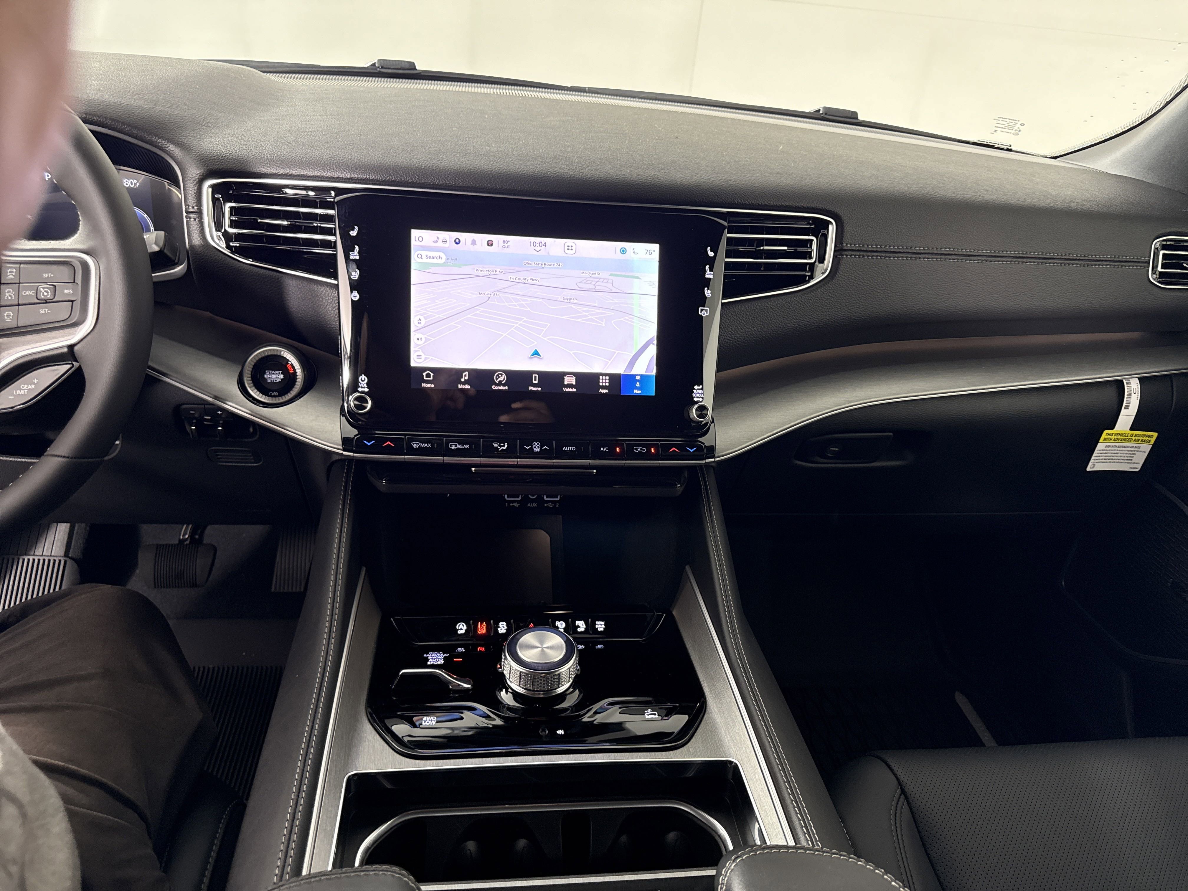 New 2025 Jeep Wagoneer 4WD w/ Convenience Group I image 25