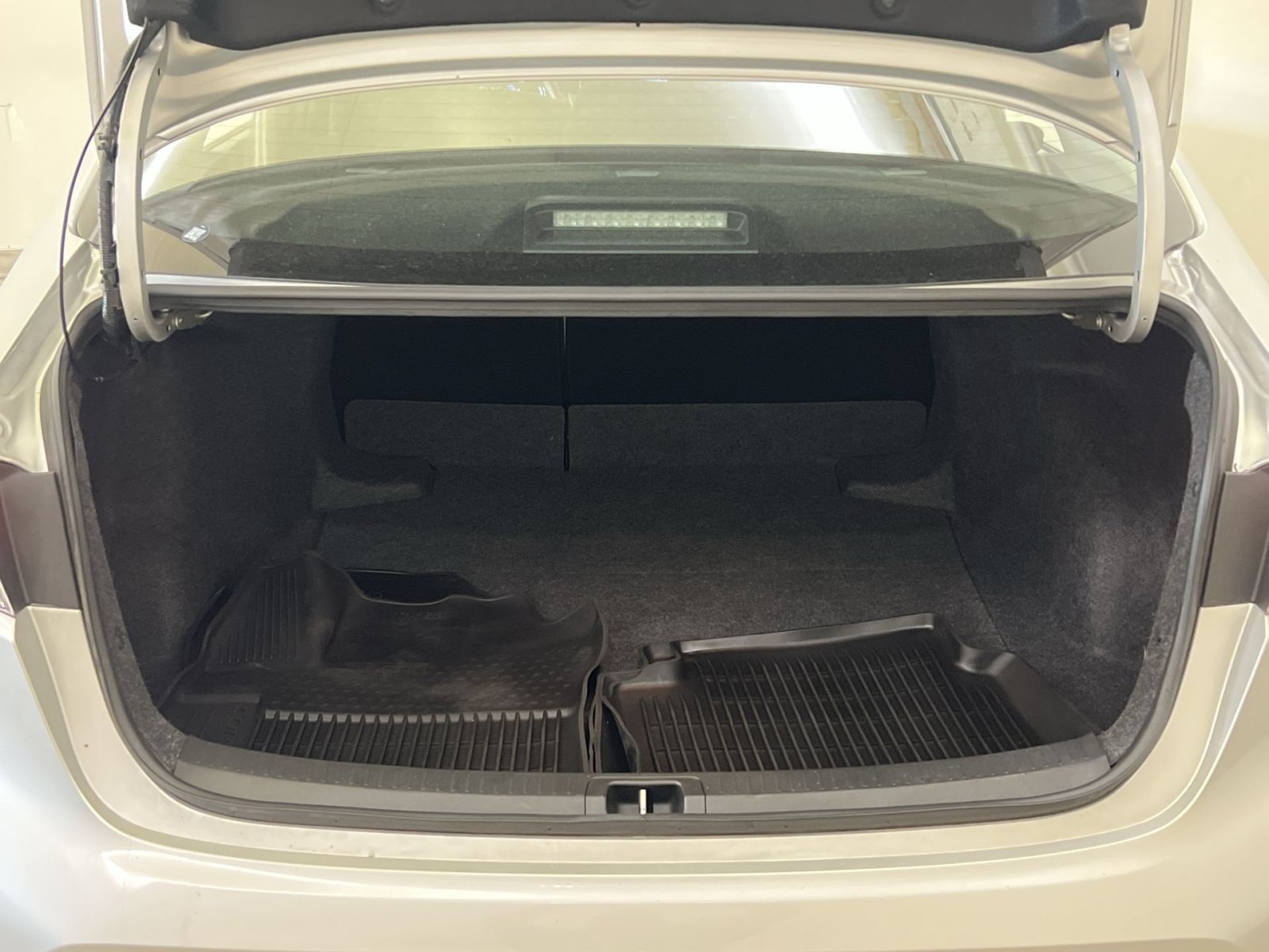Used 2026 Toyota Corolla LE FWD image 25
