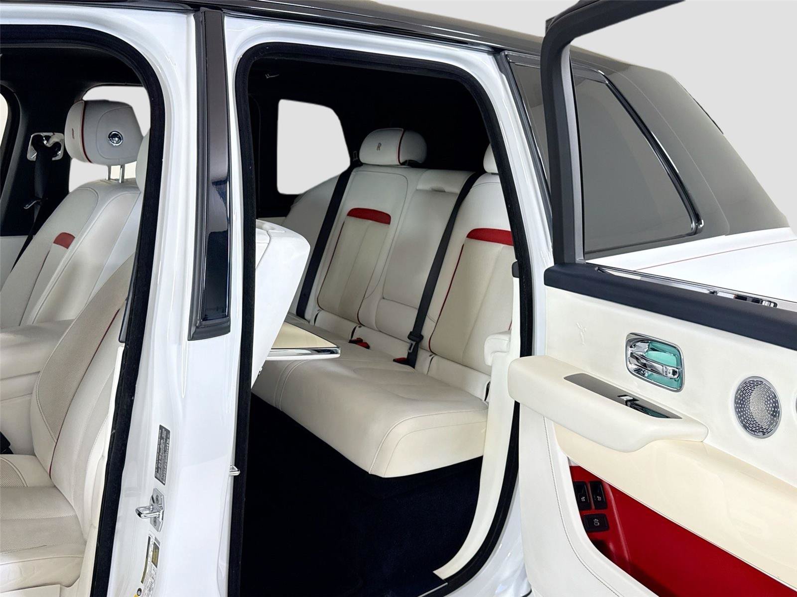 Used 2021 Rolls-Royce Cullinan AWD/4WD image 26