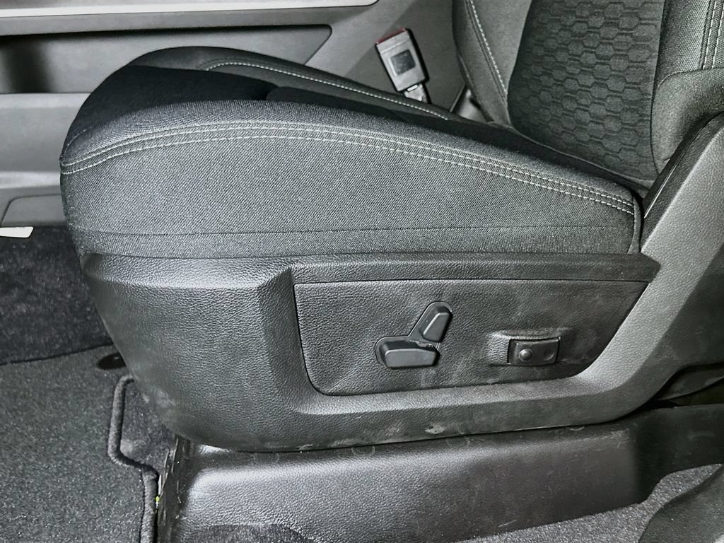 New 2026 RAM 2500 Big Horn AWD/4WD image 14