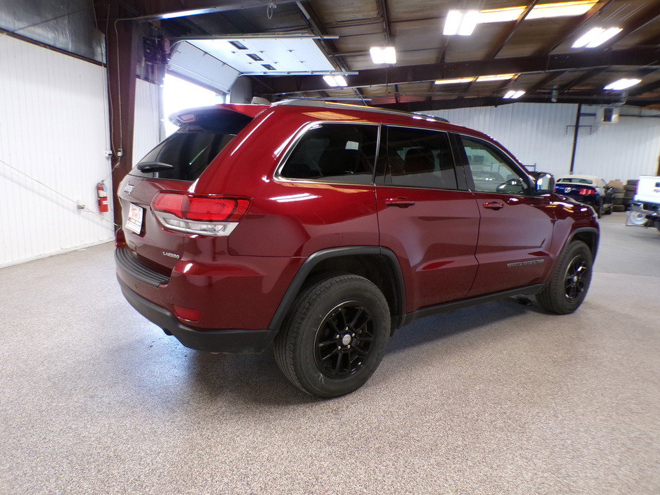 Used 2020 Jeep Grand Cherokee Laredo w/ Security & Convenience Group image 5