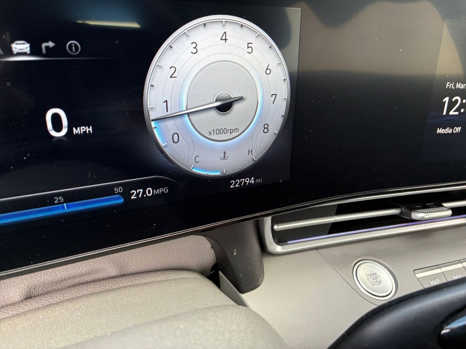 Used 2025 Hyundai Elantra SEL image 41