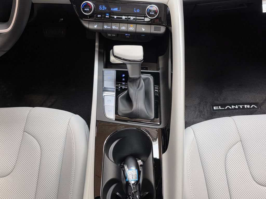 New 2026 Hyundai Elantra Limited FWD image 20