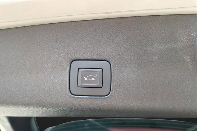 Used 2025 Chevrolet TrailBlazer RS w/ Convenience Package AWD/4WD image 28