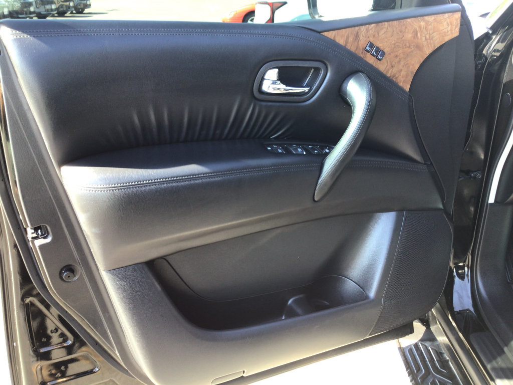 Used 2023 Nissan Armada SL AWD/4WD image 6