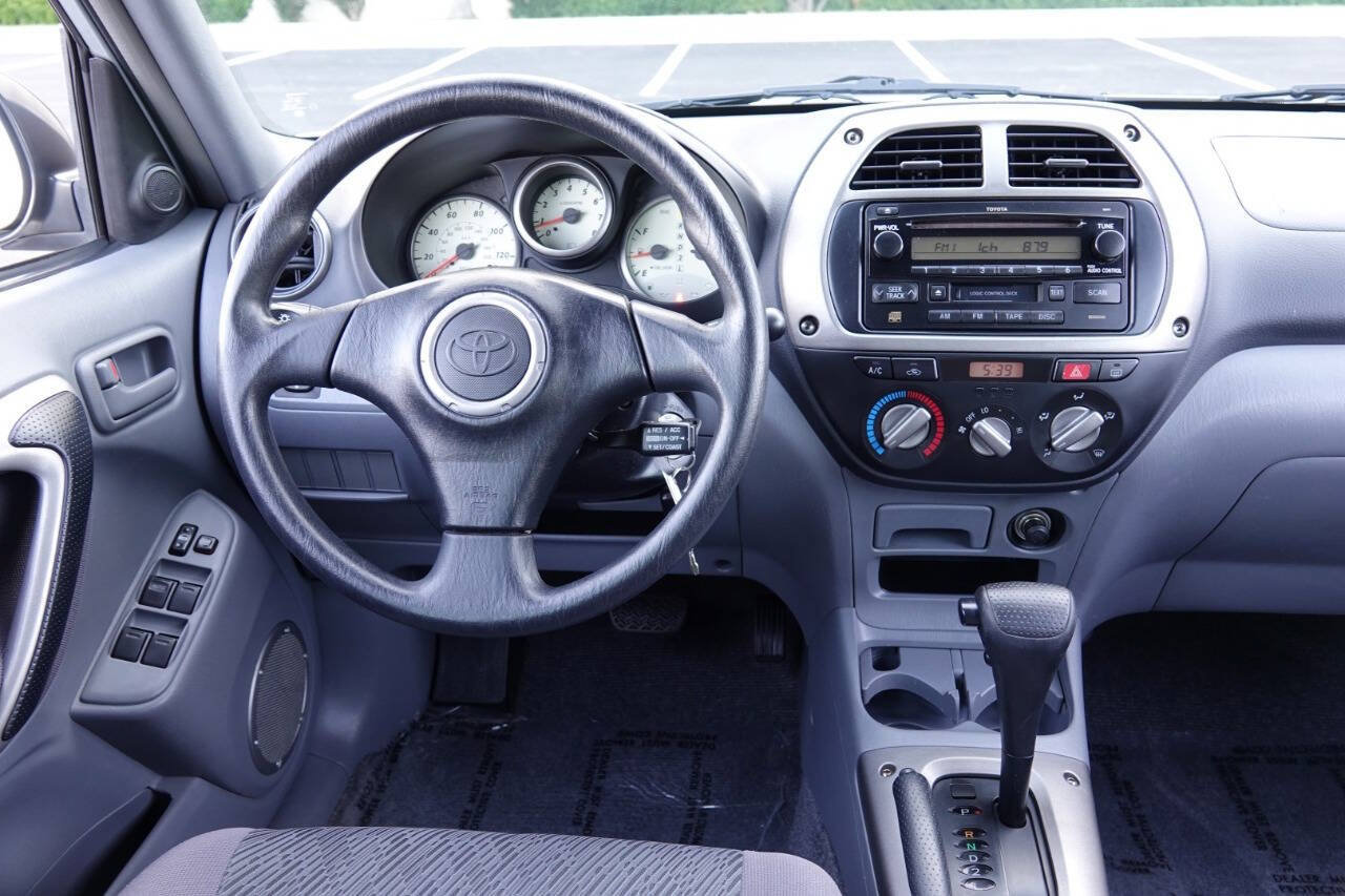 Used 2003 Toyota RAV4 4WD image 4