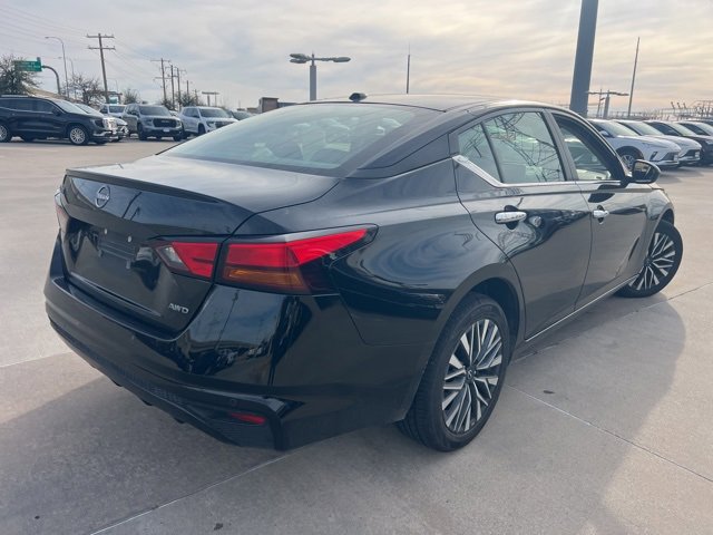 Used 2025 Nissan Altima 2.5 SV image 4