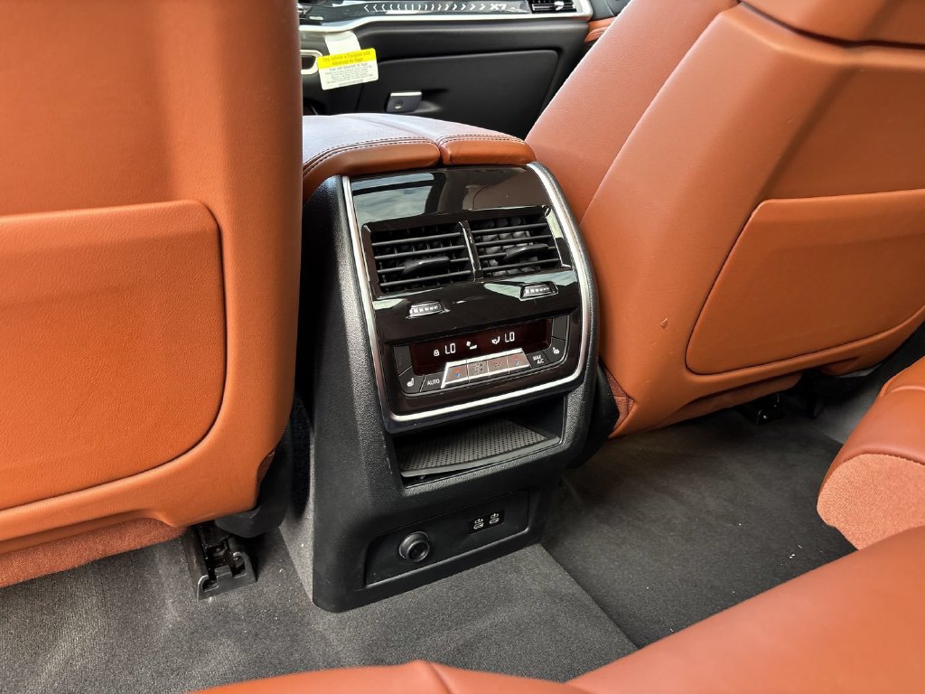 Certified 2024 BMW X7 xDrive40i w/ Executive Package AWD/4WD image 20