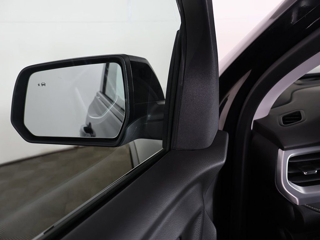 Used 2023 GMC Acadia SLT w/ Elevation Edition image 40