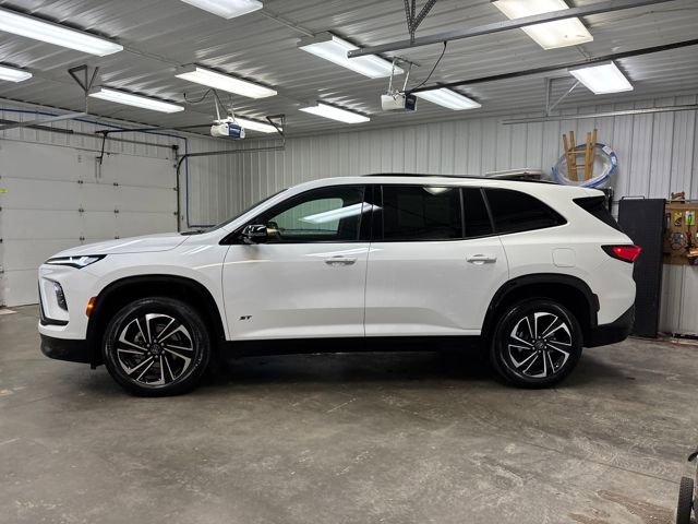 Used 2025 Buick Enclave Sport Touring image 2