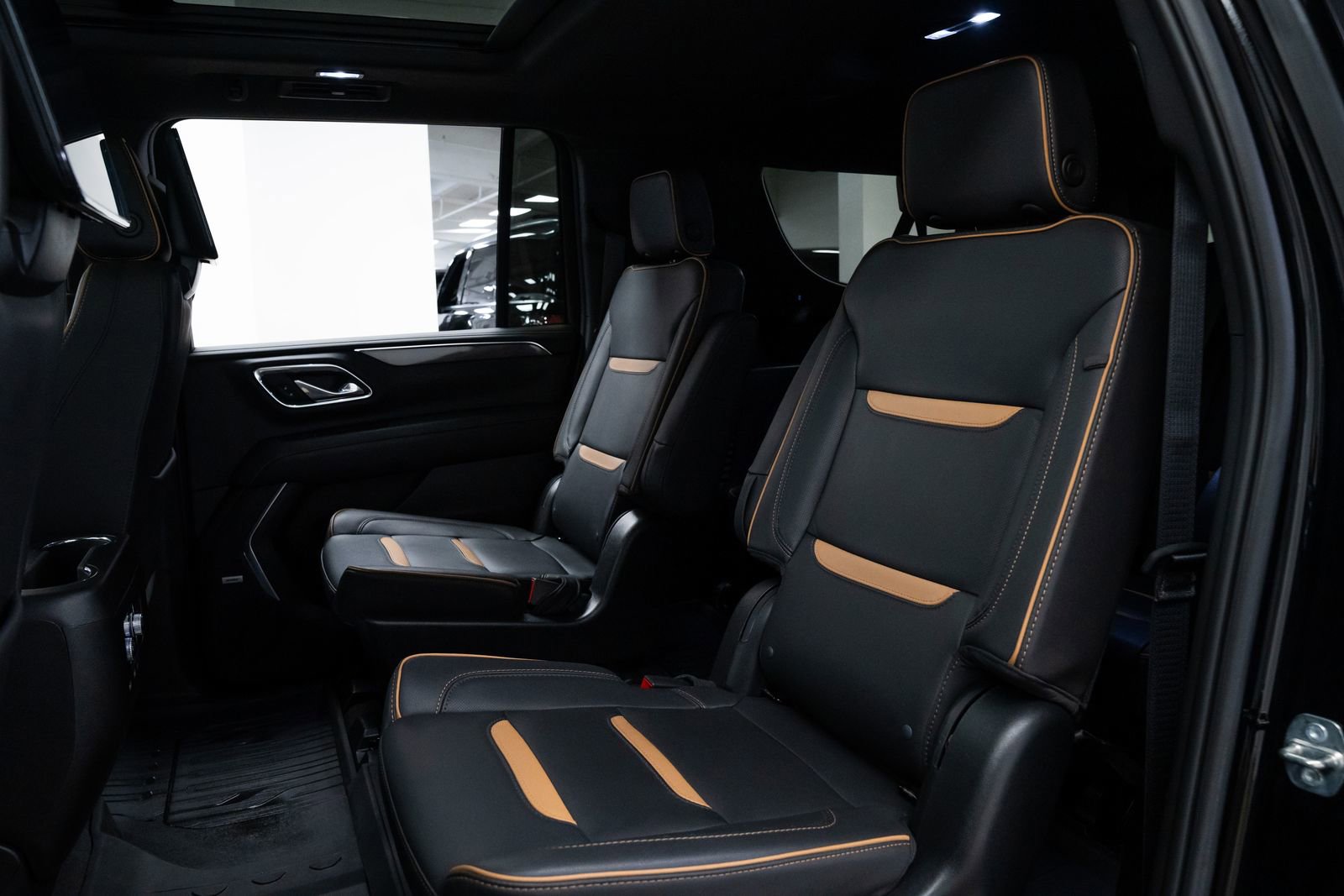 Used 2023 GMC Yukon XL AT4 w/ LPO, Floor Liner Package image 21