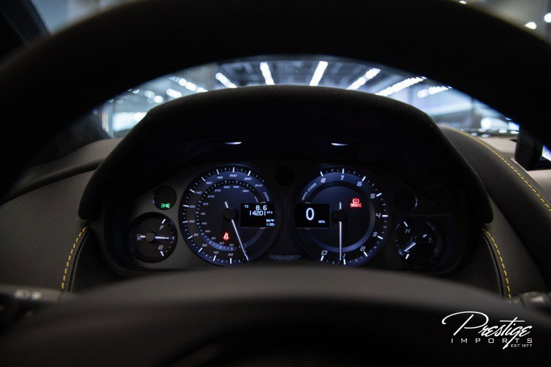 Used 2015 Aston Martin V8 Vantage GT image 43