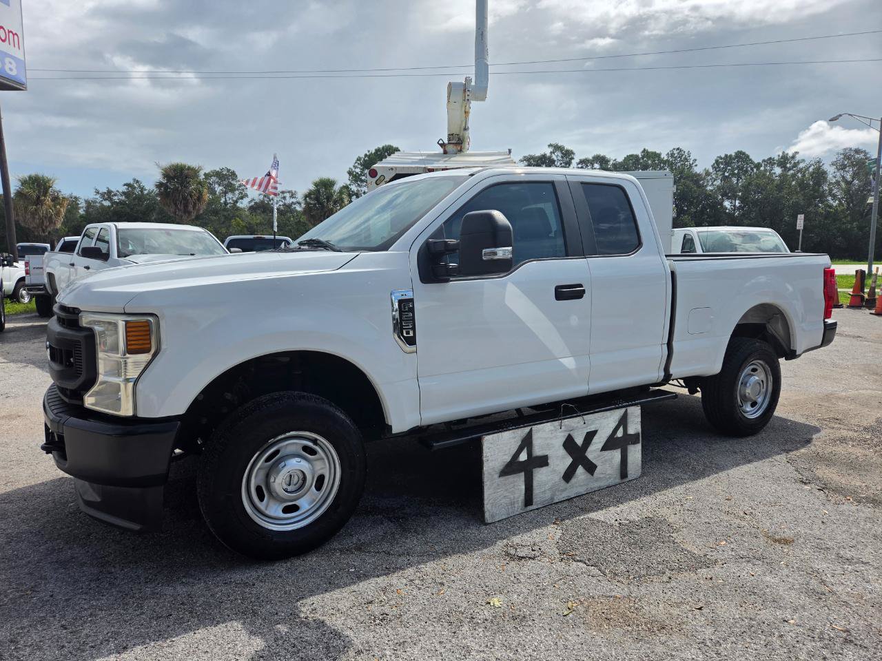 Used 2022 Ford F250 XL w/ Power Equipment Group AWD/4WD image 2