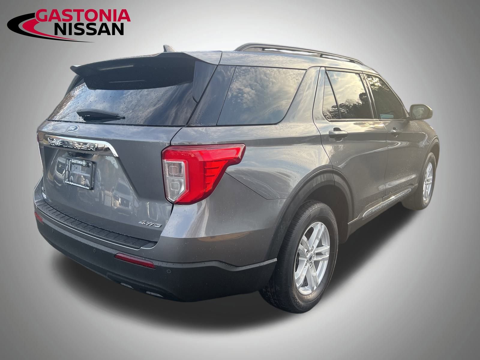 Used 2022 Ford Explorer XLT image 18