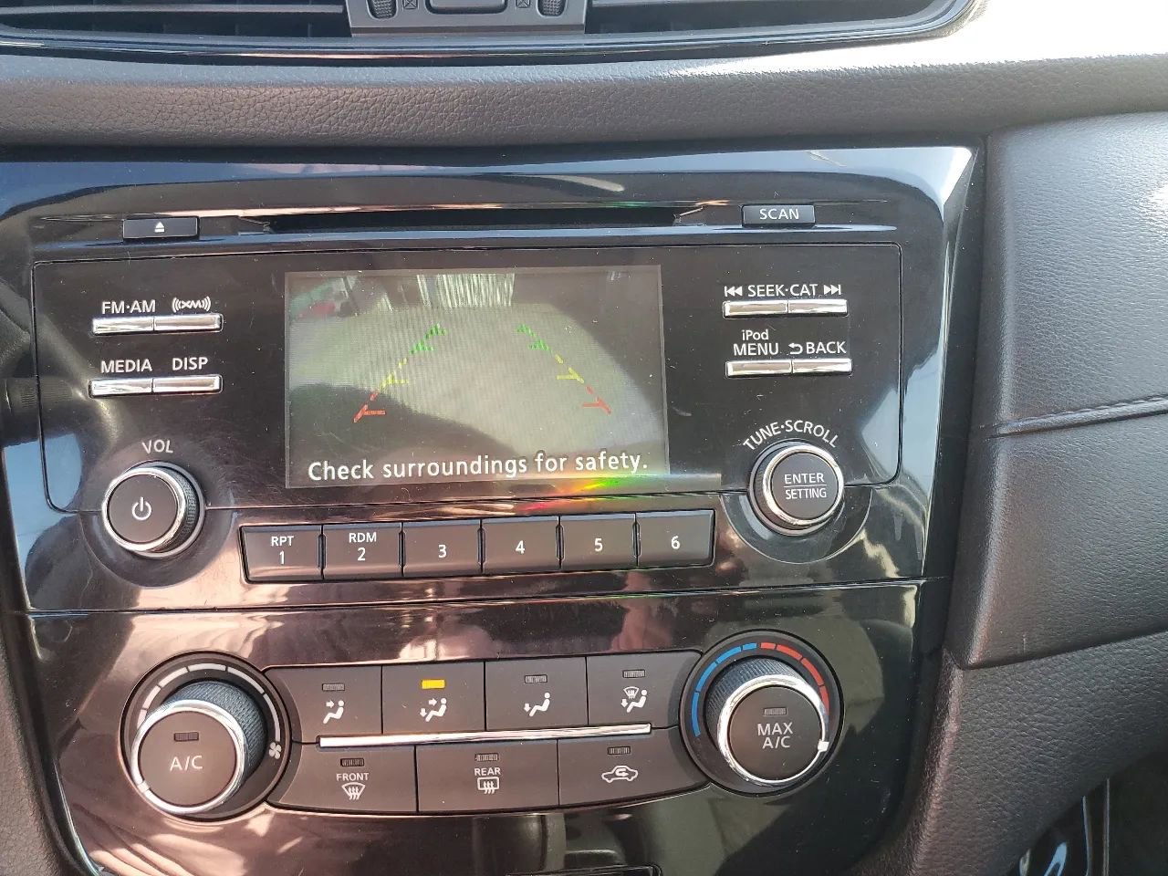 Used 2017 Nissan Rogue SV FWD image 32