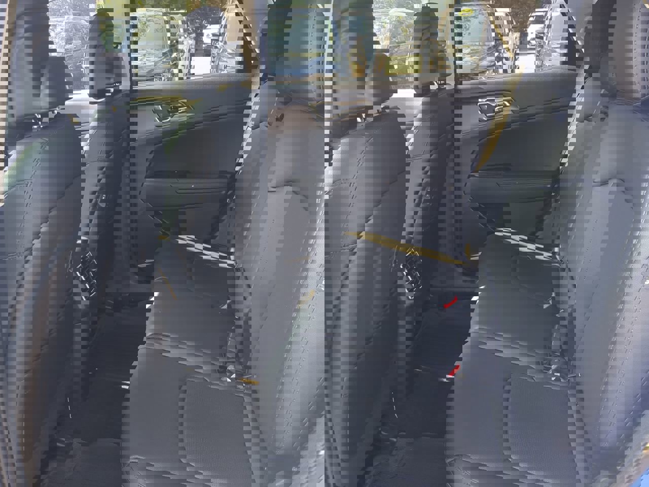 New 2026 Kia Sportage EX image 13