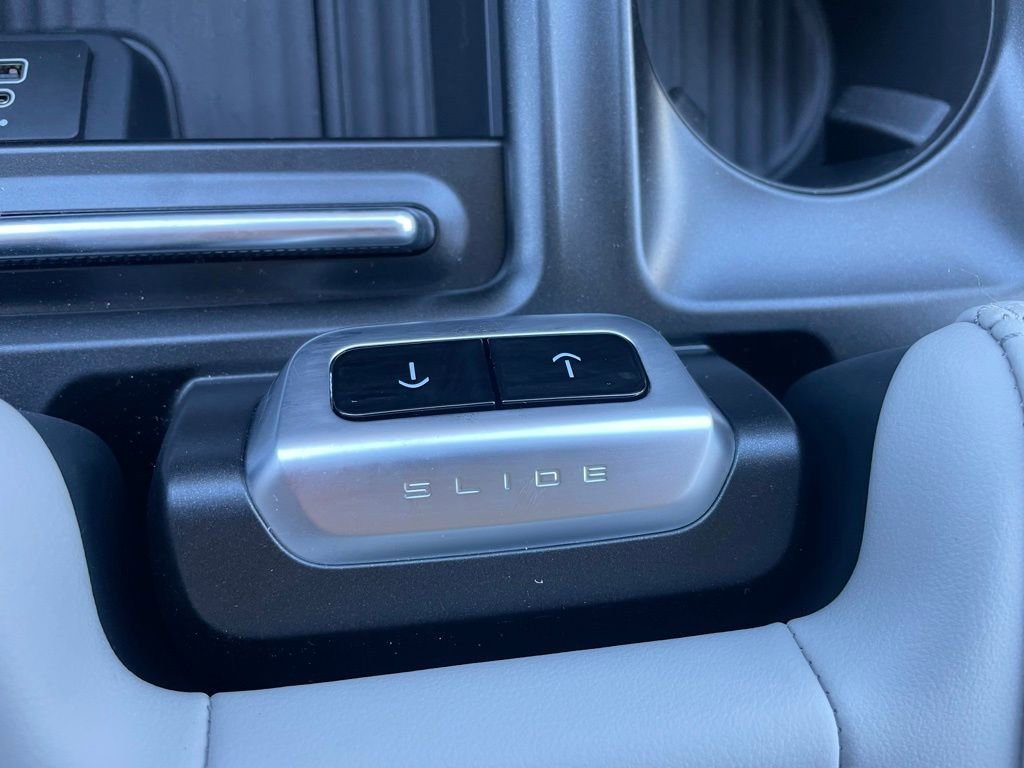 New 2026 Ford Expedition Active image 17