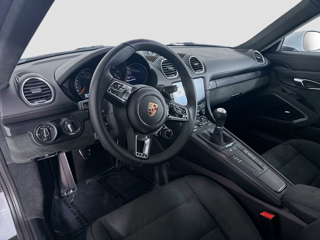 Certified 2024 Porsche 718 Cayman GTS image 4
