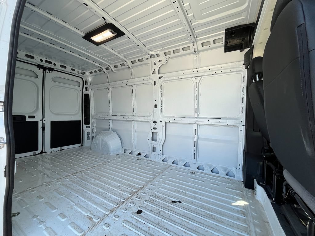 Used 2026 RAM ProMaster 2500 w/ Convenience Group FWD image 5