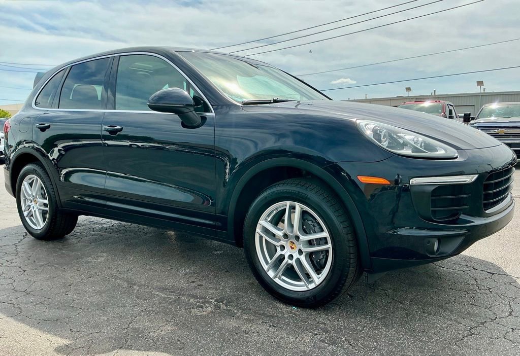 Used 2018 Porsche Cayenne AWD/4WD image 6