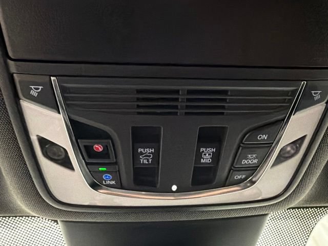 Used 2022 Acura MDX Type S AWD/4WD image 25