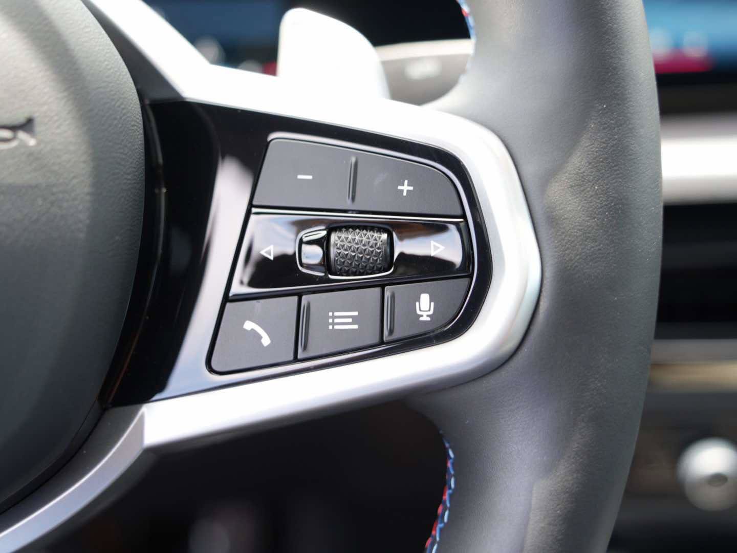 Used 2025 BMW M440i RWD image 10