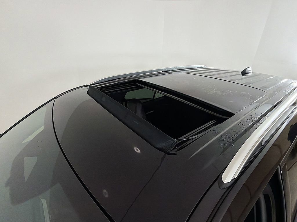 Used 2025 Ford Explorer Platinum w/ LUX Leather Package image 19