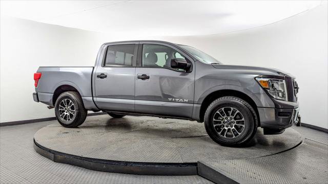 Used 2023 Nissan Titan SV image 11