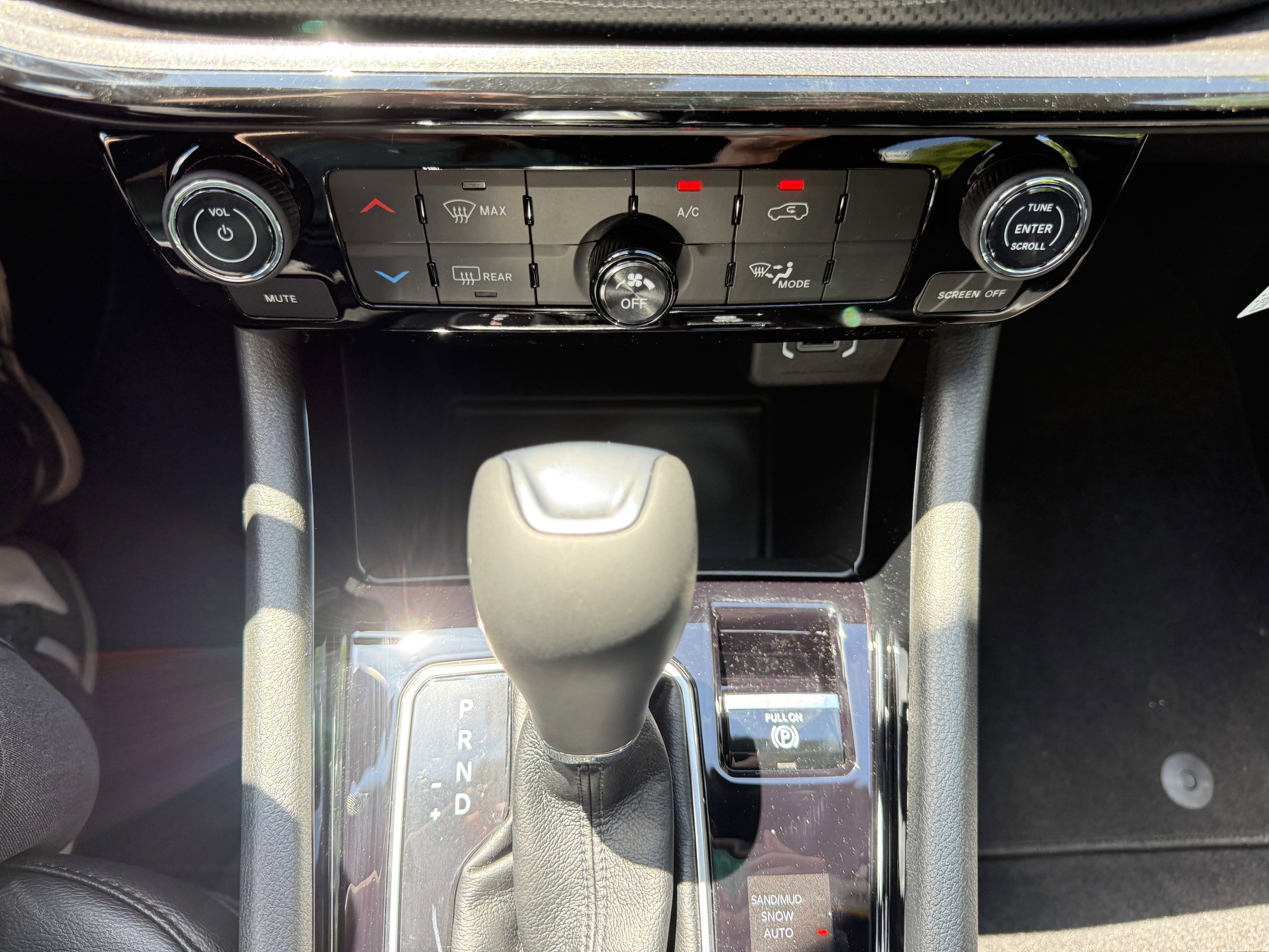 New 2026 Jeep Compass Latitude AWD/4WD image 13