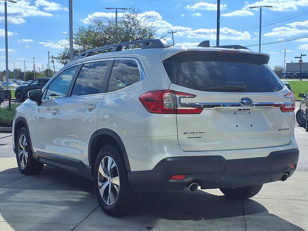Used 2024 Subaru Ascent Premium w/ Convenience Package image 4