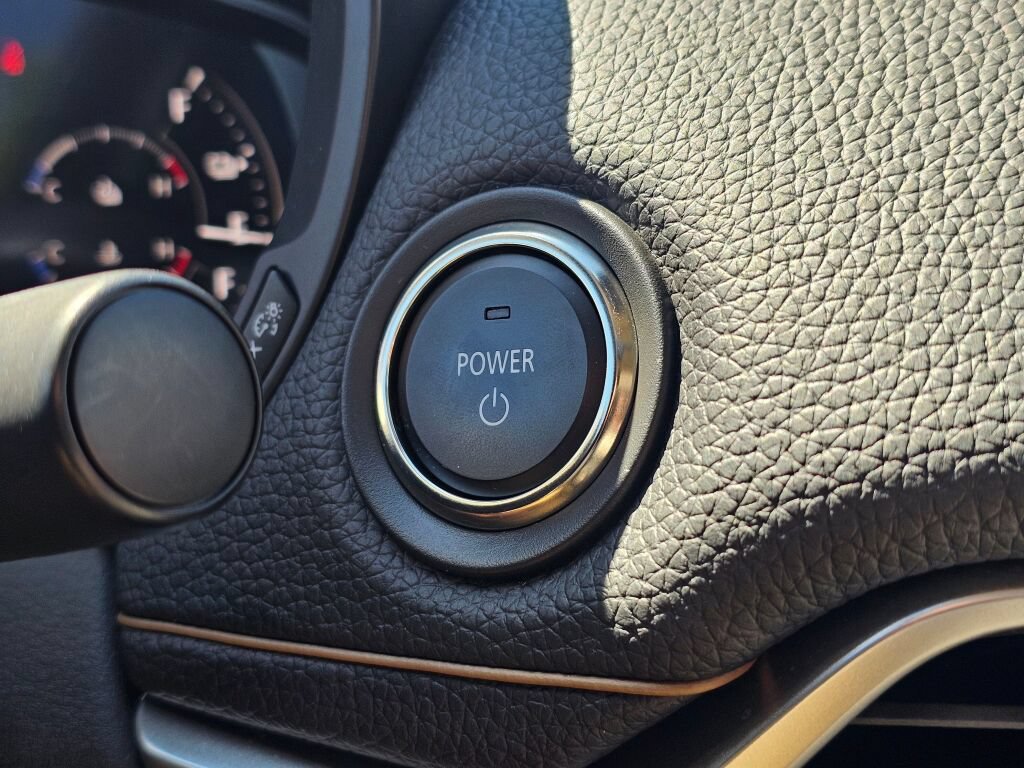 Certified 2024 MAZDA CX-90 Plug-In Hybrid w/ Preferred AWD/4WD image 18