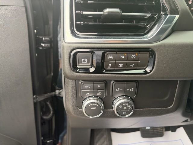 New 2026 GMC Yukon Elevation image 19