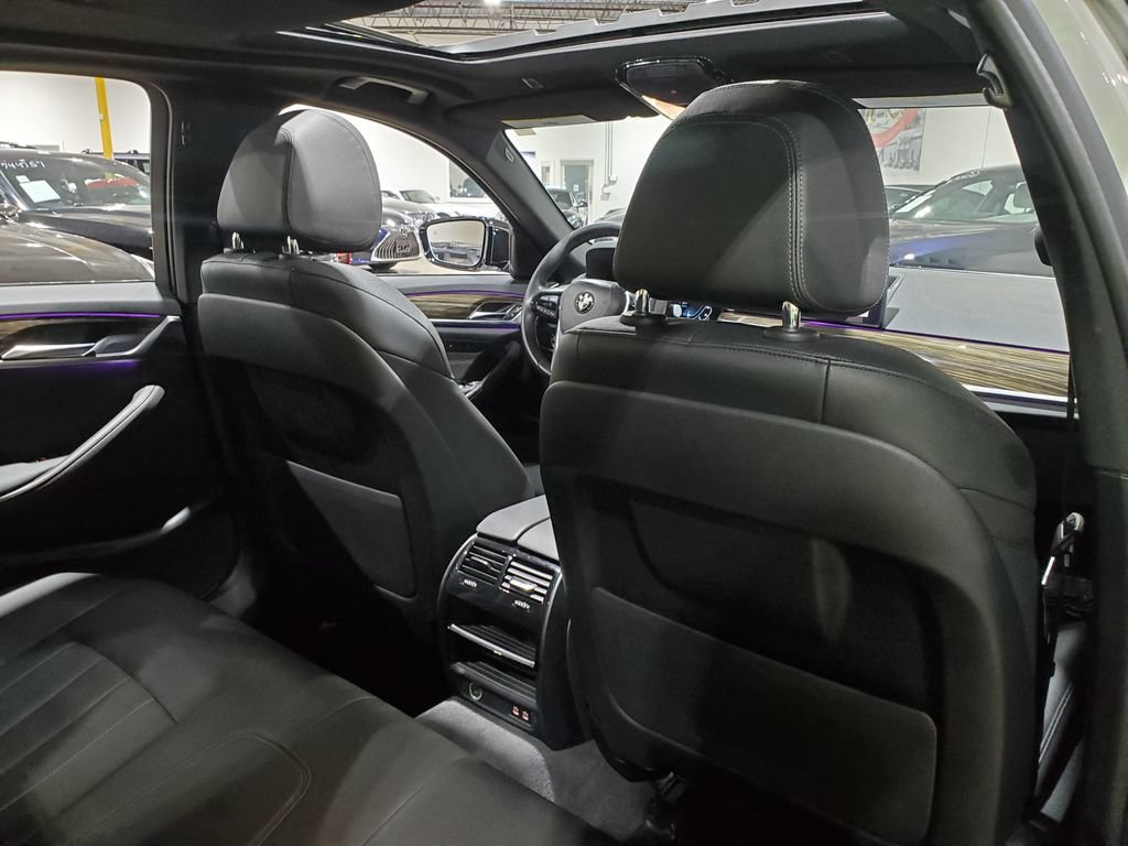 Used 2021 BMW 530e w/ Parking Assistance Package RWD image 23
